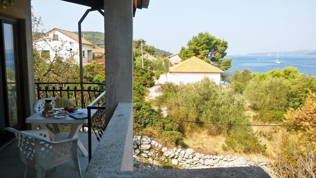 Apartmani Conar Drvenik Veli Exterior foto